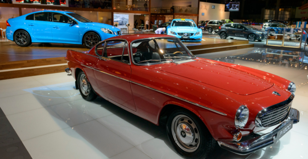 La classique Volvo P1800 au Salon de l’automobile de Bruxelles 2014
